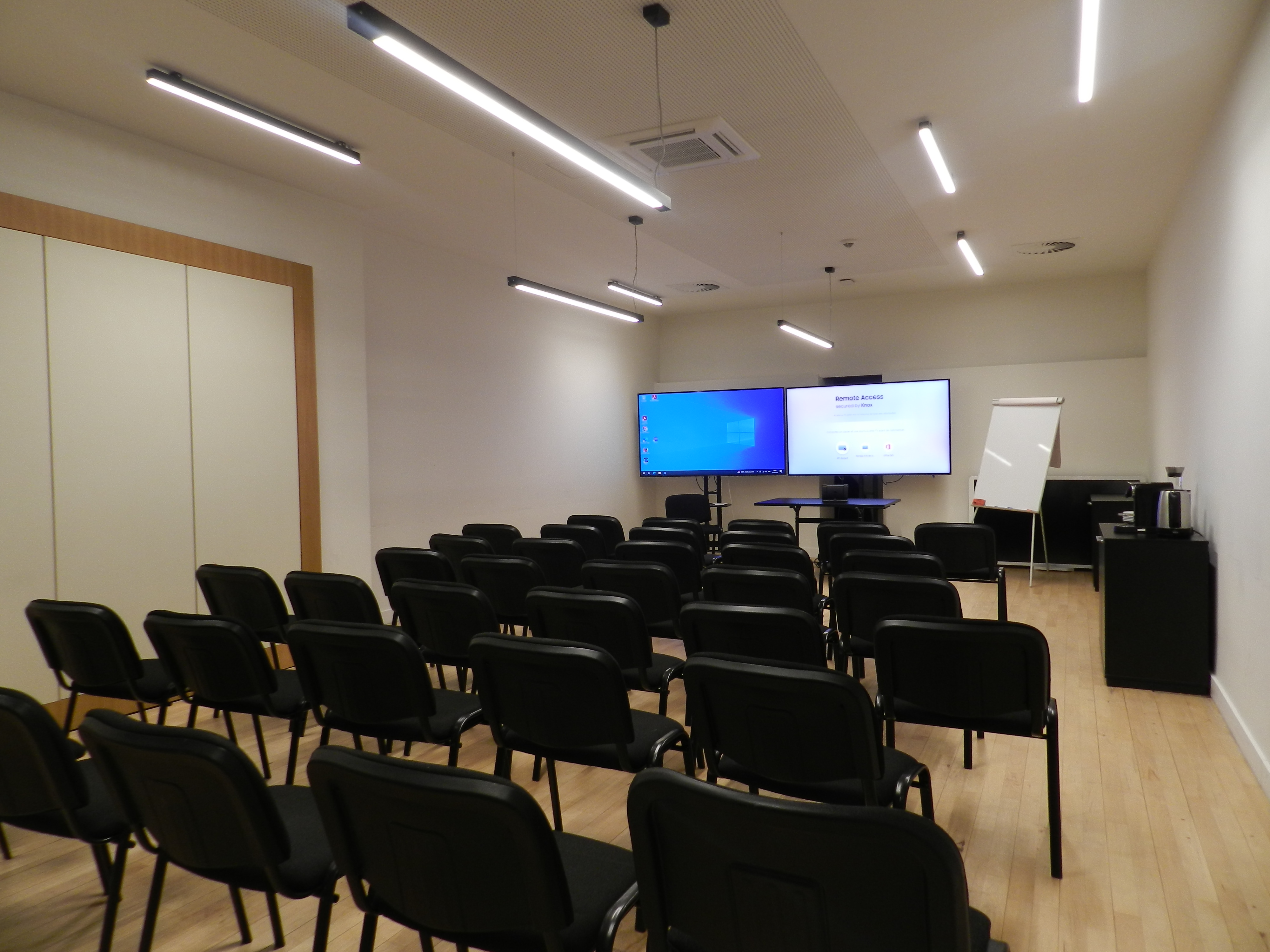 Salle de réunion : SATURNE