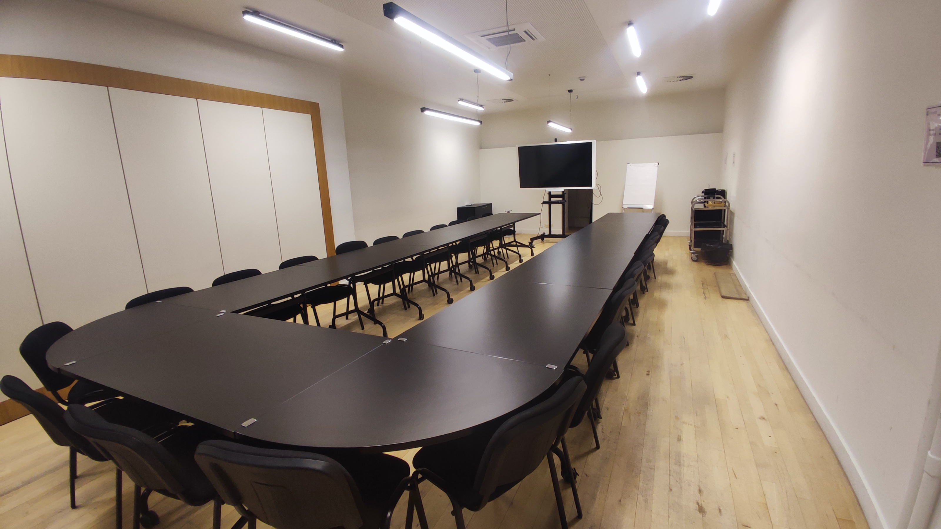 Salle de réunion : SATURNE